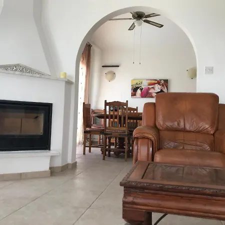 Olivia Villa Pégeia